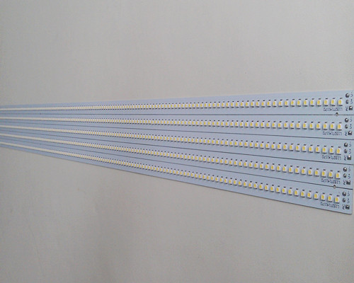 LED长条灯具贴片加工